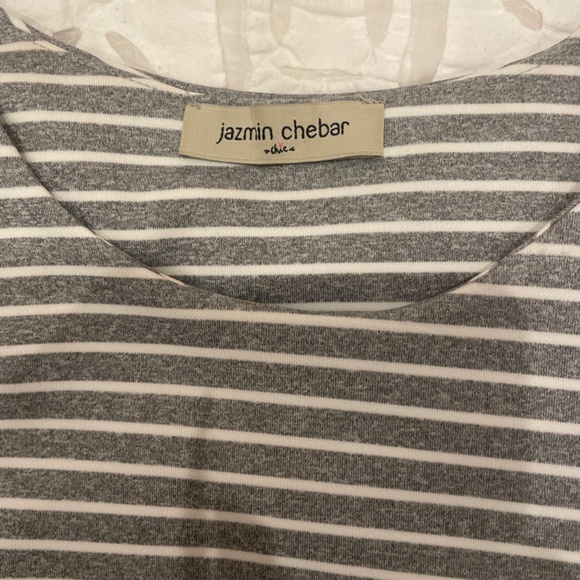 Grey top - Picture 3 of 4